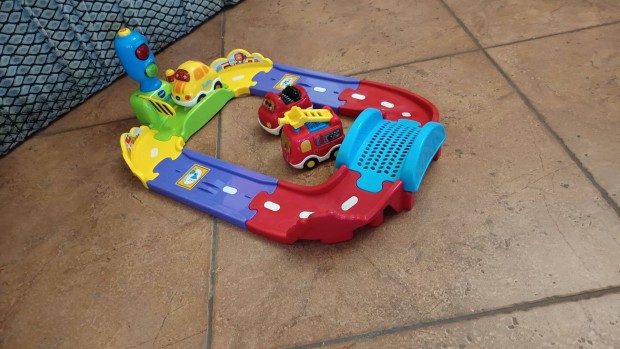 Vtech Toot Toot plya 3 autval elad!