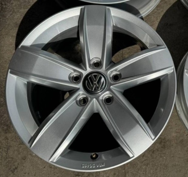 Vw 16os gyri alufelni 5x112 Golf Passat T-Roc Touran Caddy Jetta 