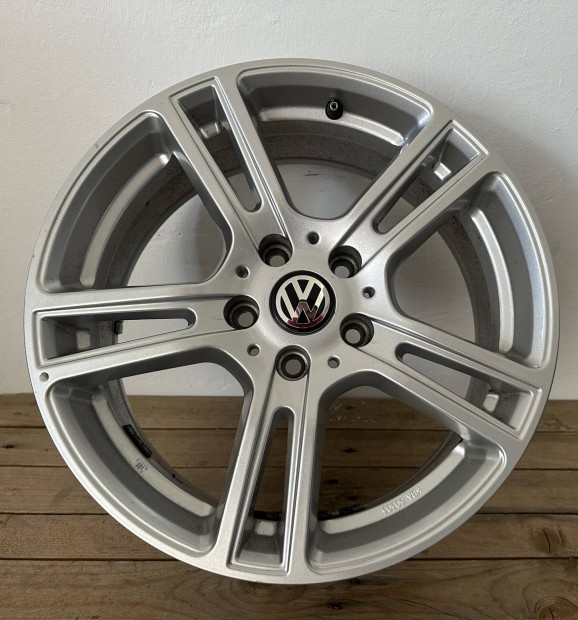 Vw 17es alufelni 5x112 Golf Passat Tiguan Caddy Touran