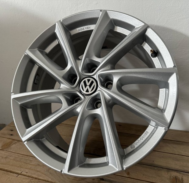 Vw 17es alufelni 5x112 Golf Touran Passat Tiguan 