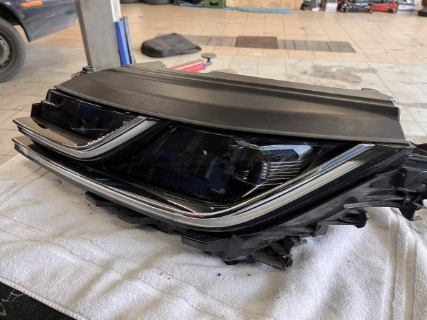 Vw Arteon bal első fényszóró