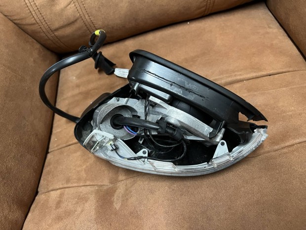 Vw Arteon bal t�k�r