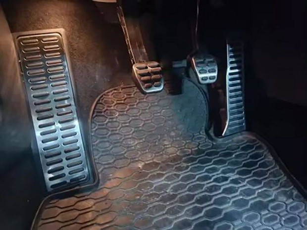 Vw B6-B7, Golf 5-6, Tiguan, Jetta, Skoda Octavia, ped�l szett 4/szet