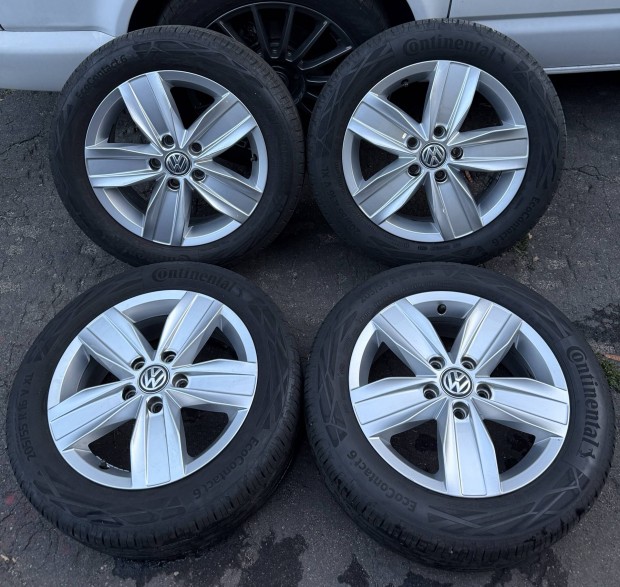 Vw Caddy gyári 5x112 Bendigo 16" alufelni nyári gumikkal.