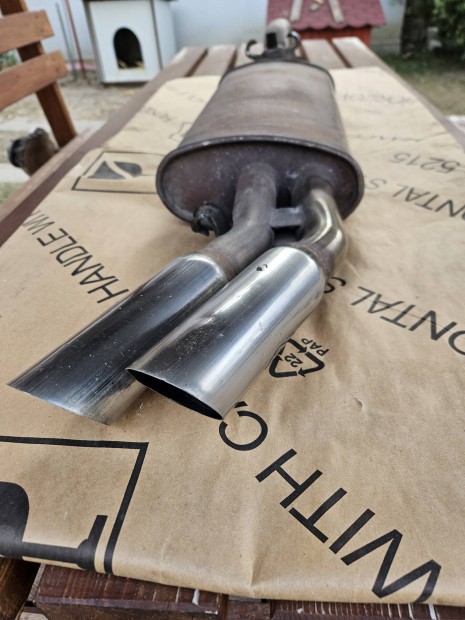 Vw Golf 2 GTI gy�ri kipufog� dob h�ts�