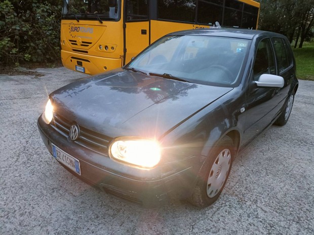 Vw Golf 4 gyri karosszria elem LC7V sznben elad