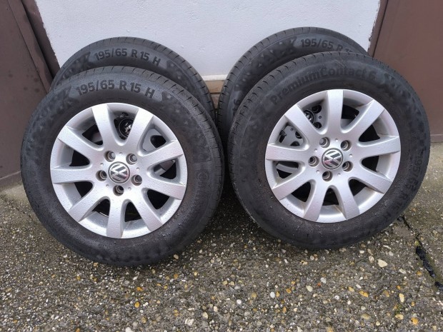 Vw Golf 5 alufelni Continental gumikkal 