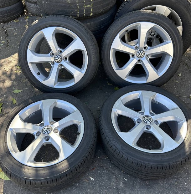 Vw Golf 7 gyri 17 alufelni 5x112 felni 225/45r17 gumi