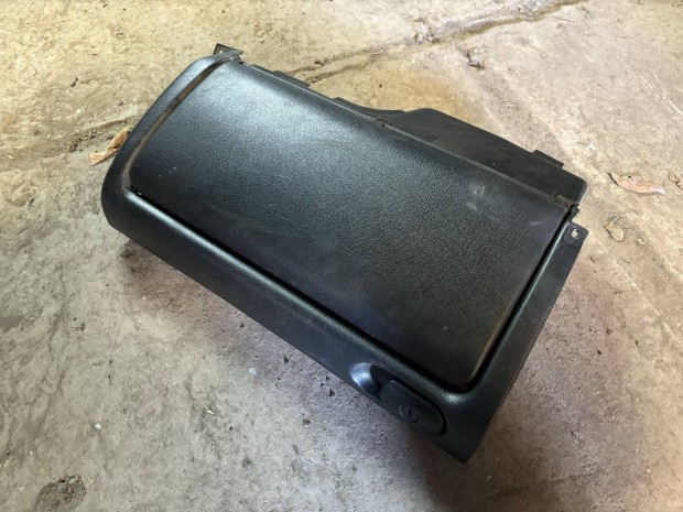 Vw Golf III 3 keszty�tart� 