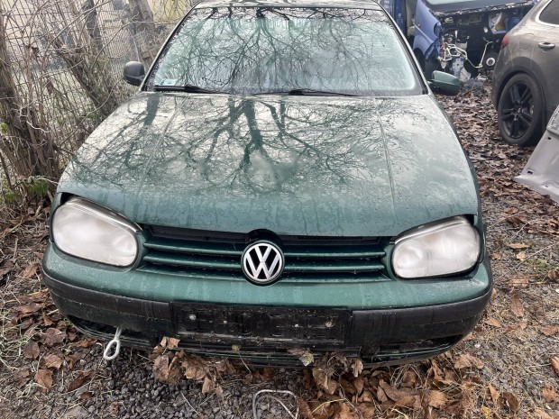 Vw Golf IV 1.4,1.6b,5ajtós alkatrészek