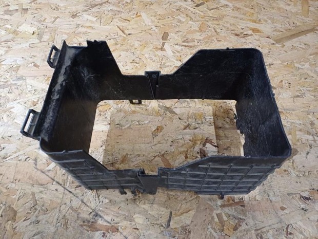 Vw Jetta (2005-2010)  Akuml�tor V�d�