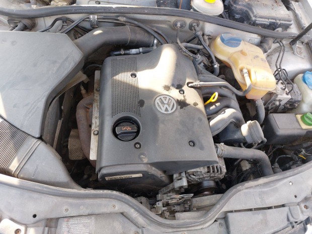 Vw Passat 1.6 komplett motor AHL