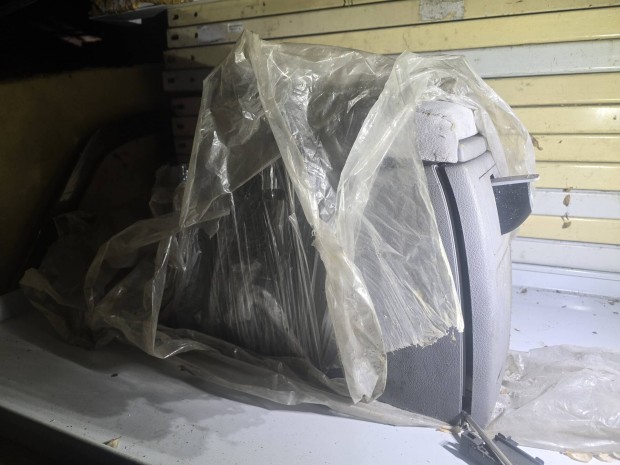 Vw Passat 5.5 könyöklő