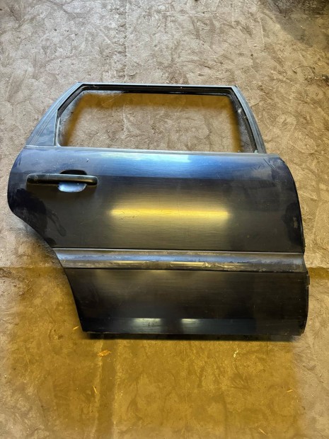 Vw Passat B4 kombi jobb h�ts� ajt� k�k 
