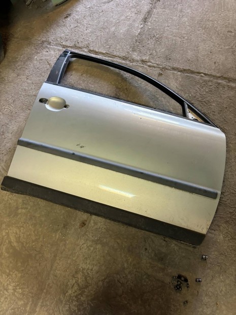 Vw Passat B5 B5.5 jobb els� ajt� ez�st 