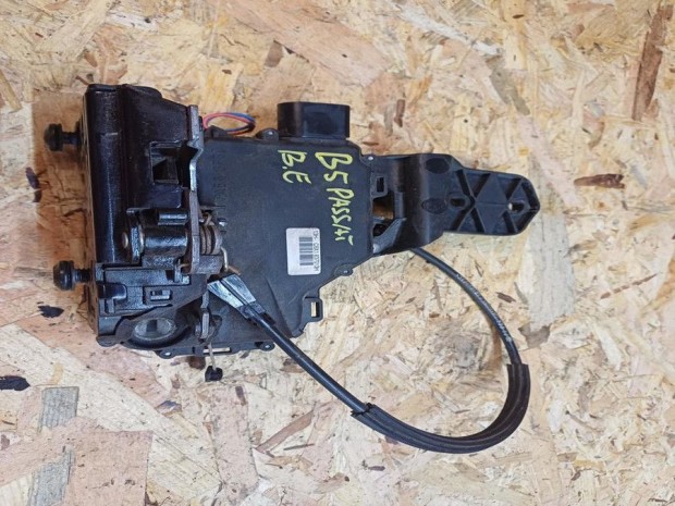 Vw Passat B5 (1998-2005) Bal Els� Ajt� K�zpontiz�r