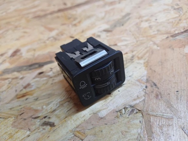 Vw Passat B6 (2005-2011) F�nysz�r� Magass�g �l�lt�