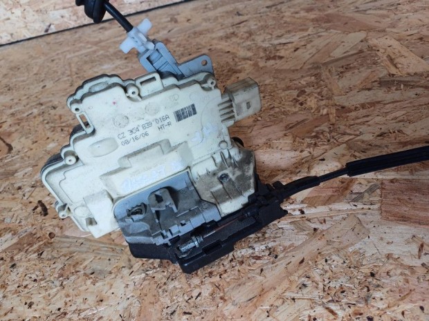 Vw Passat B6 (2005-2011) Jobb H�ts� Ajt� K�zpontiz�r