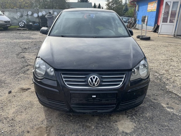 Vw Polo 9N2 1.4b,5ajtós alkatrészek