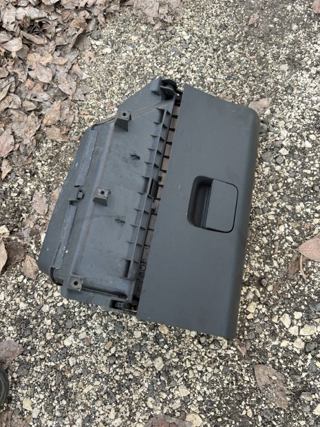 Vw Polo 9N 9N3 keszty�tart� 