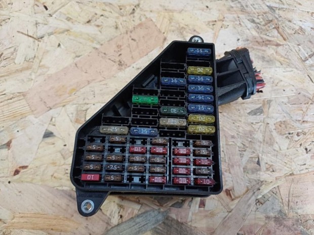 Vw Polo 9N (2001-2009)  Utast�r Biztos�t�k T�bla