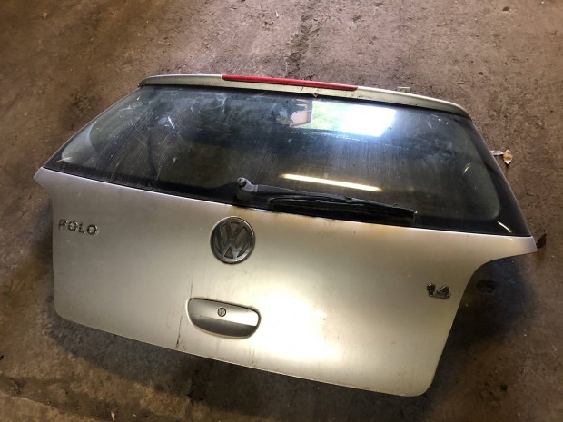 Vw Polo 9N csomagt�r ajt� ez�st 