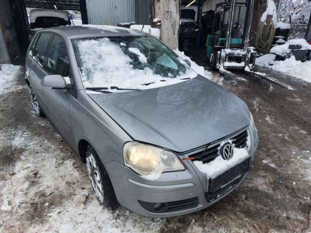 Vw Polo 9N facelift karossz�ria elemei LA7R