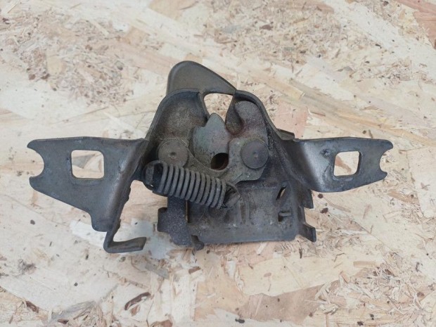 Vw Polo III Classic (1995-2002) Motorh�ztet� Z�r