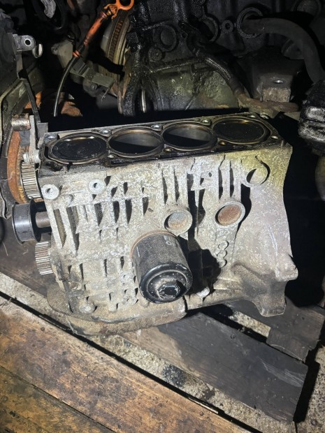 Vw Seat Skoda 1.4 16v motor blokk BBY