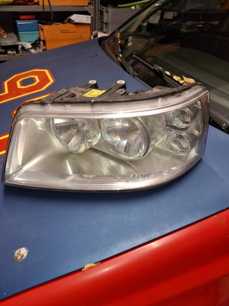 Vw T5 jobb �s bal els� f�nysz�r�k
