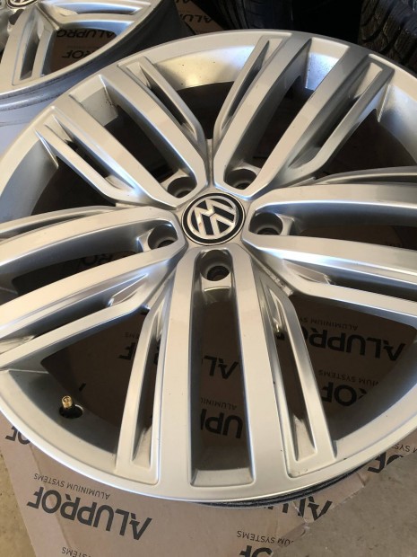 Vw Tiguan Auckland 5x112 19" alufelni felni