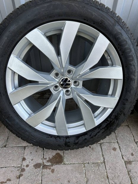 Vw Touareg 20-as gyri alufelni gumival