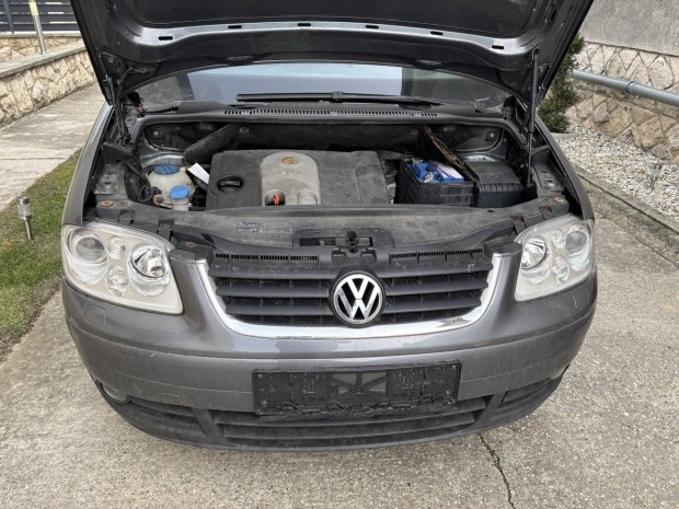 Vw Touran 1,6 FSI motor eladó! BAG motorkod