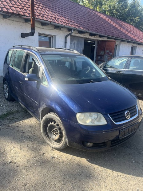 Vw Touran 1.9pd alkatrészek