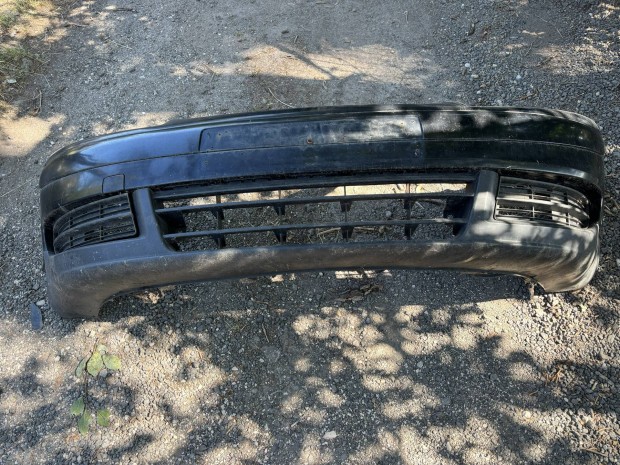 Vw Touran Caddy első lökhárító fekete
