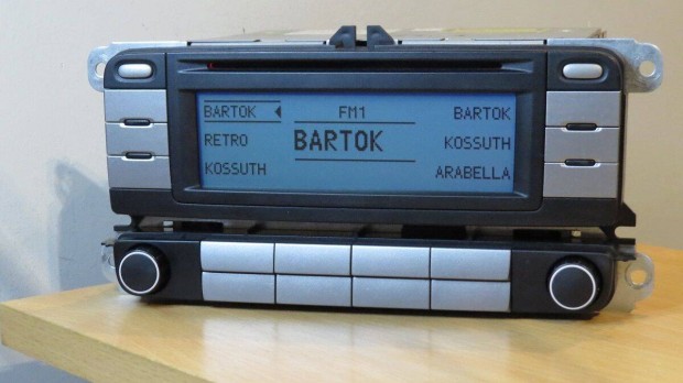 Vw Touran gy�ri cd r�di� autor�di� fejegys�g