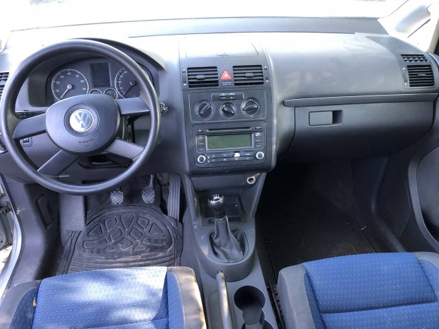 Vw Touran lgzsk szett mszerfal 