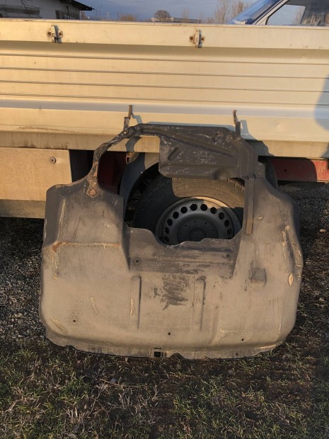 Vw Tranporter T4 1.9 motorv�d� lemez 