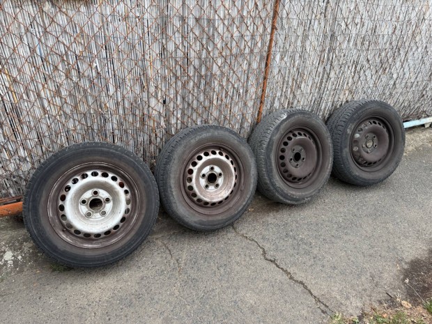Vw Transporter T5 lemezfelni garnitra 205/65R16C