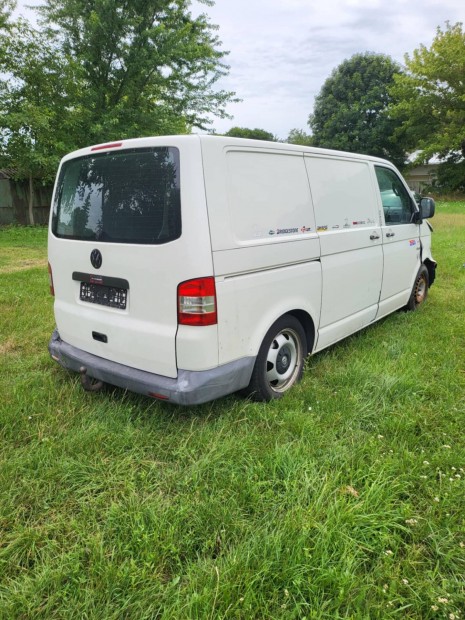 Vw Transzporter t5 axb alkatrészek