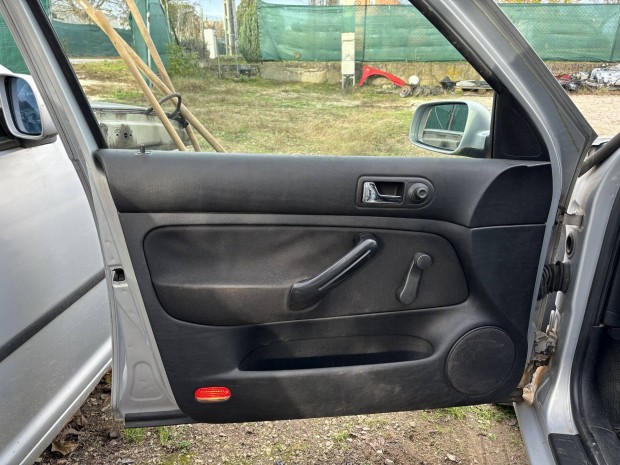 Vw Volkswagen Golf 4 manuális ablakos ajtókárpit