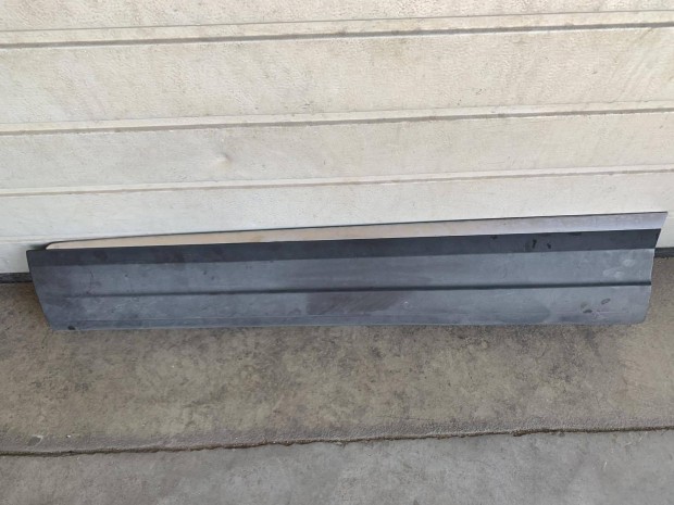 Vw Volkswagen Tiguan 5N bal első ajtó alsó műanyag betét 5N0 854 939