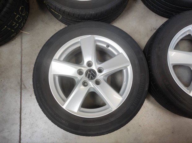 Vw, Skoda, Seat 16os alufelni nyárigumival.