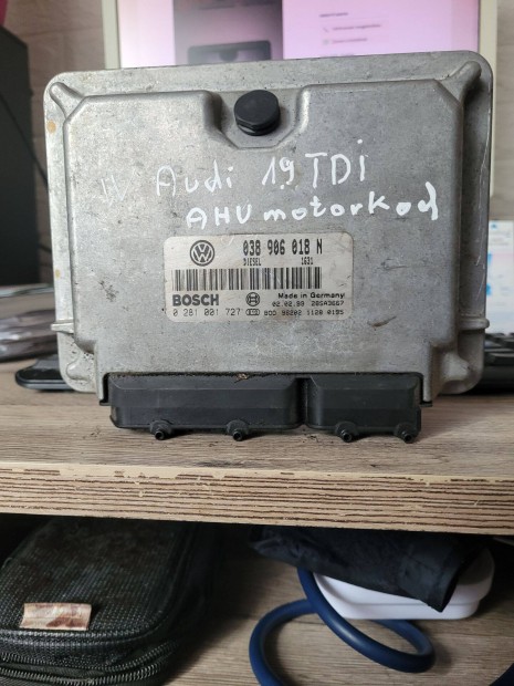 Vw audi AHU Motorkódu Motor Vezérlő 038 906 018N