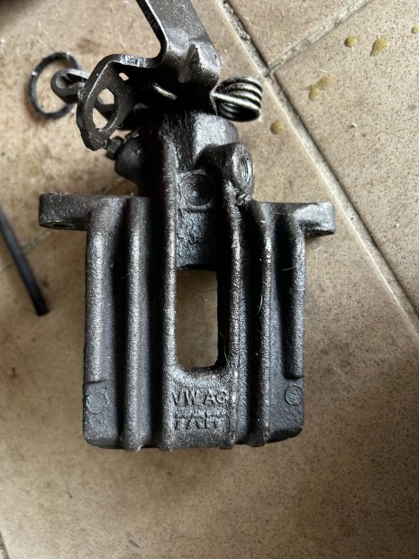 Vw-audi-seat-skoda 1KO hátsó féknyereg