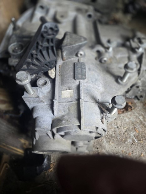 Vw-audi-seat-skoda váltó KNR kóddal 140 e. + csere db l