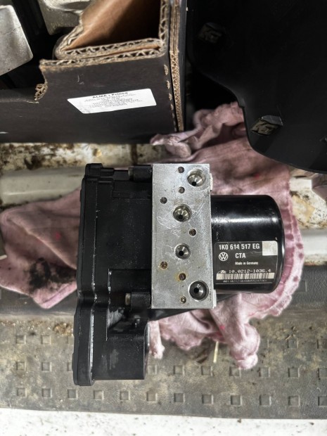 Vw caddy 4motion abs kocka