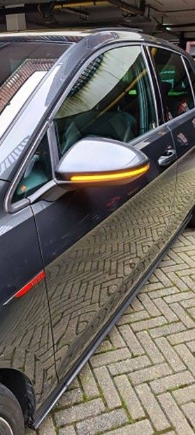 Vw dinamikus futófényes oldal tükör irányjelző Golf 7, Touran