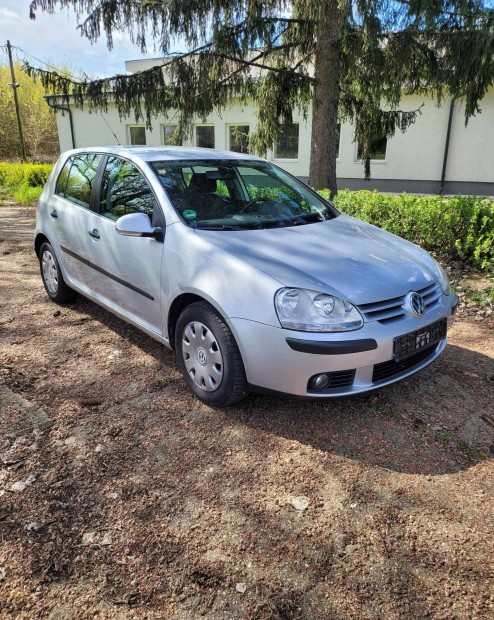 Vw golf 5 alkatrészek