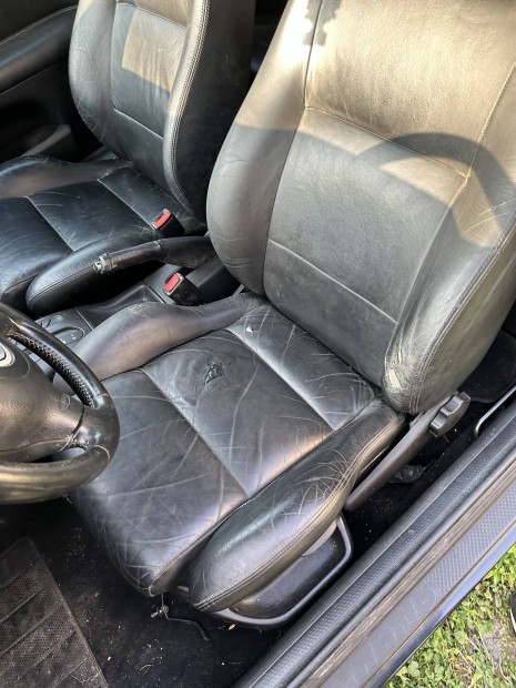 Vw golf cabrio bőr ülésszett